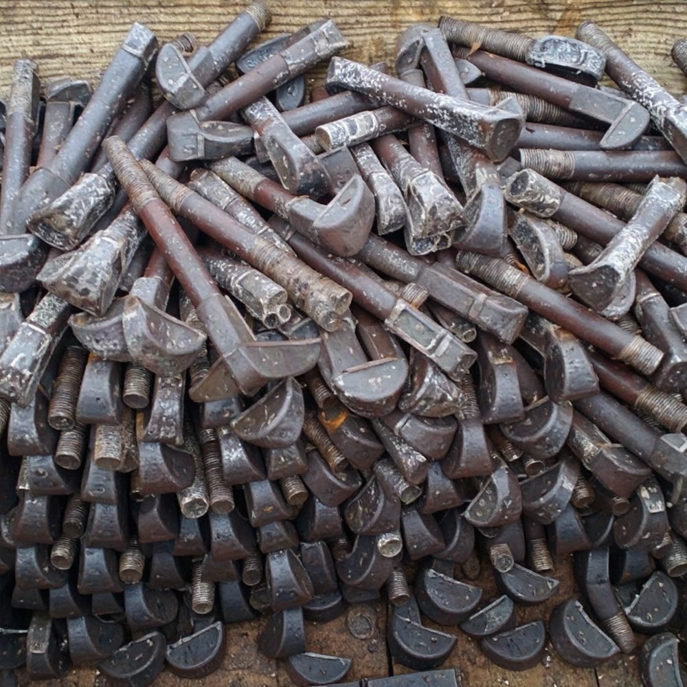 Болт лапчатый М22х350 ТУ 35-ЦП-395-84